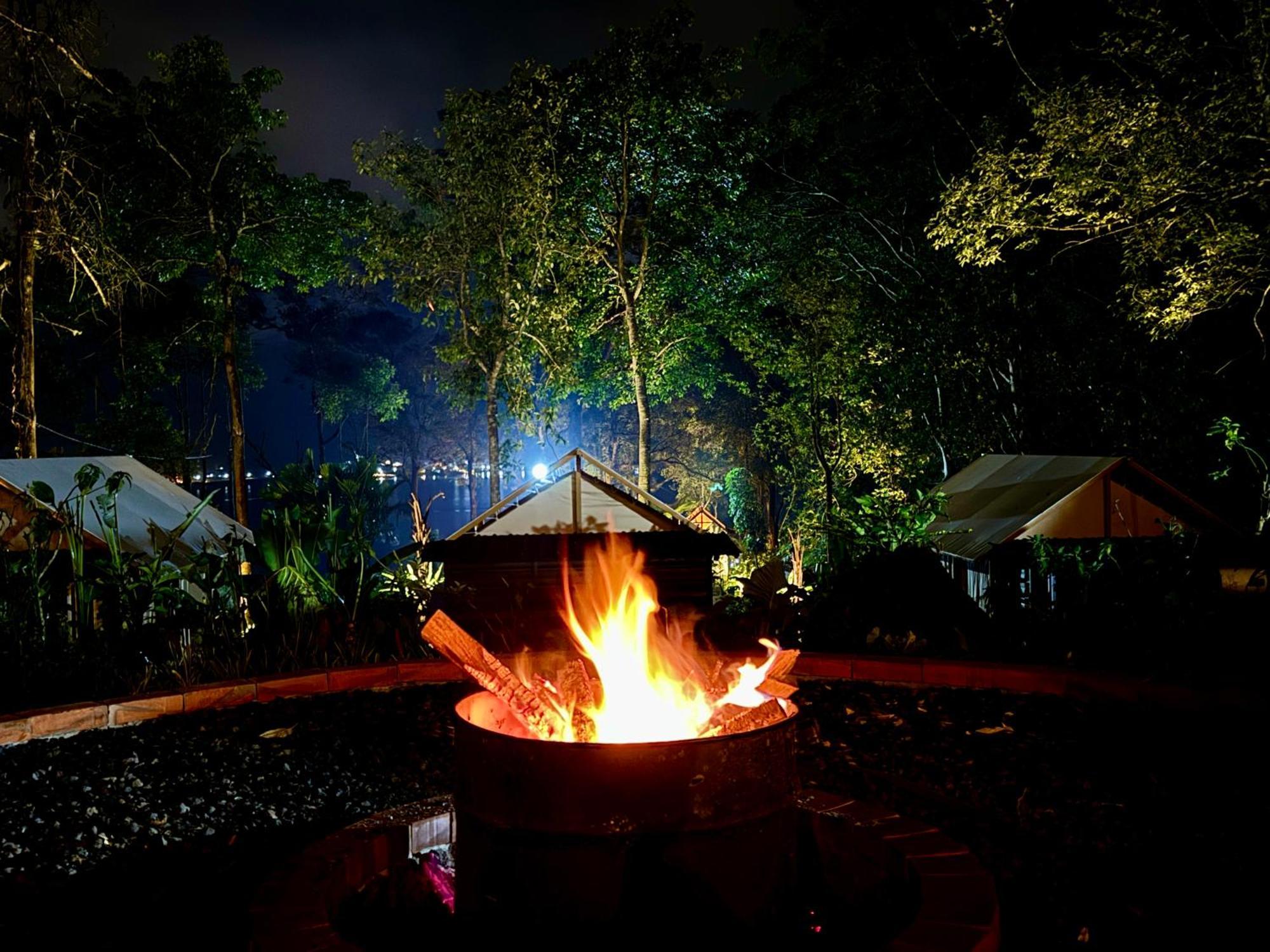 בדוגול Green Lava Lake View Glamping Bedugul מראה חיצוני תמונה